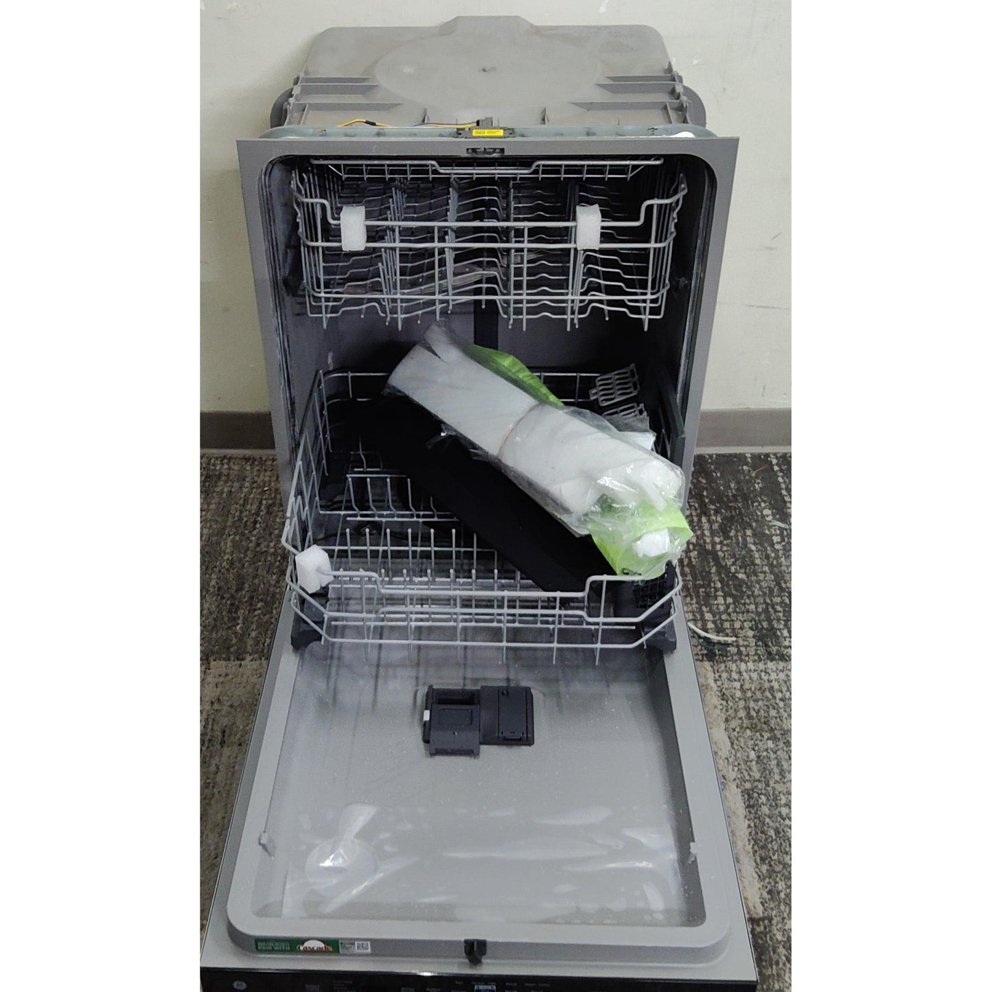 ReStore Select x GE Top Control Dishwasher with Sanitize Cycle and Dry Boost - FA702168B - FL