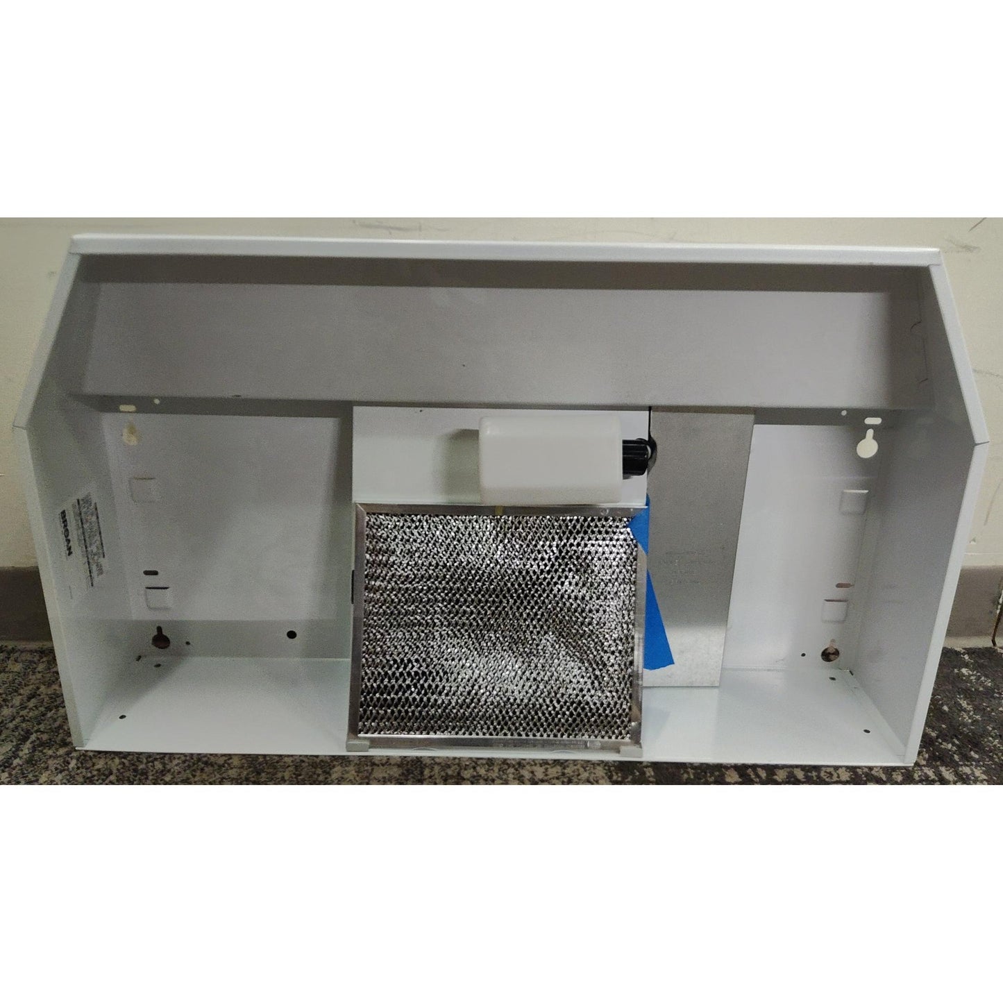 30" White Broan Range Hood