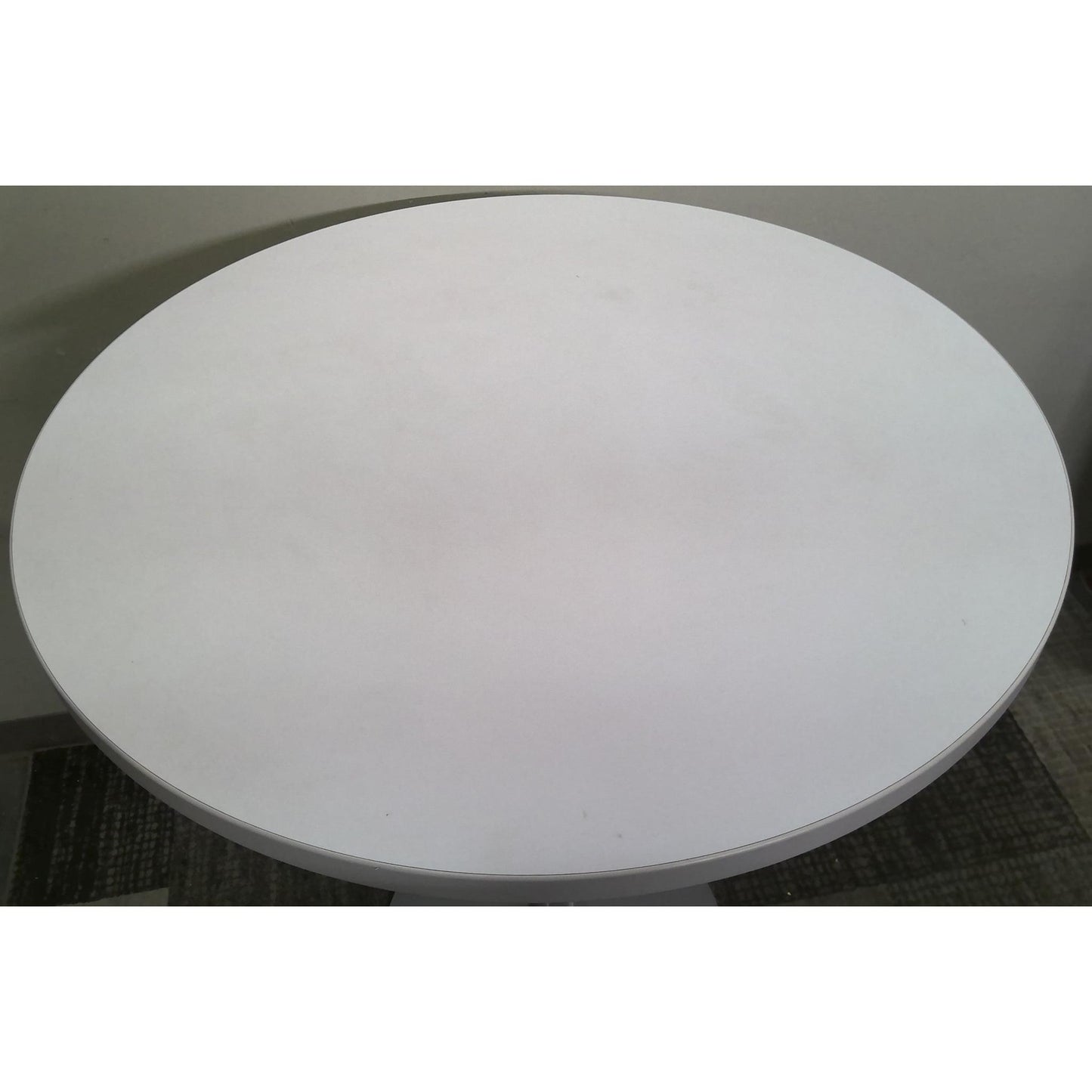 36" White Round Table