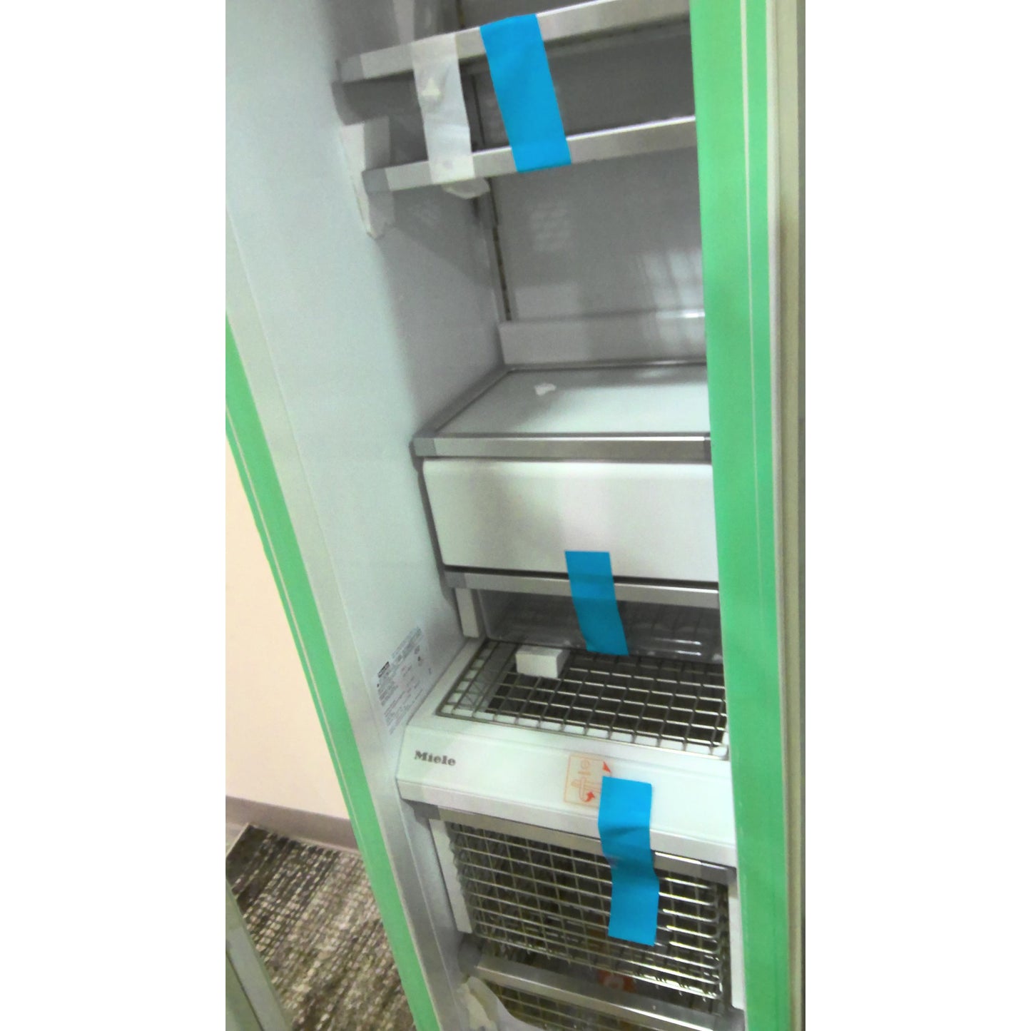 18" Column Freezer with Ice Maker