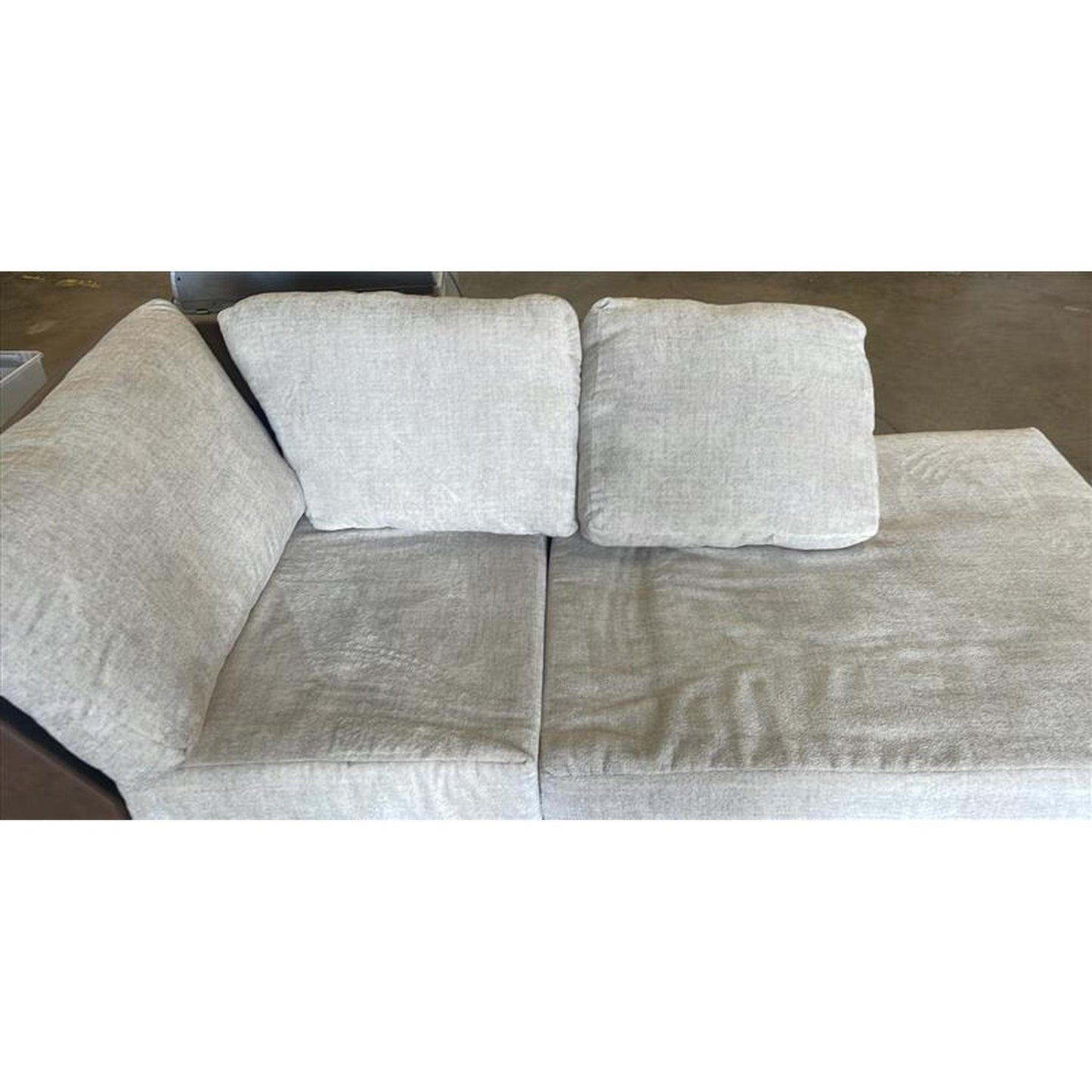 Left-Facing Corner Chaise