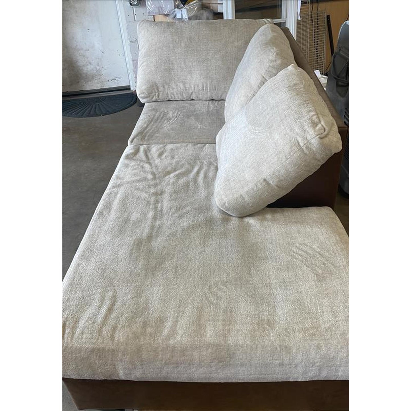 Left-Facing Corner Chaise