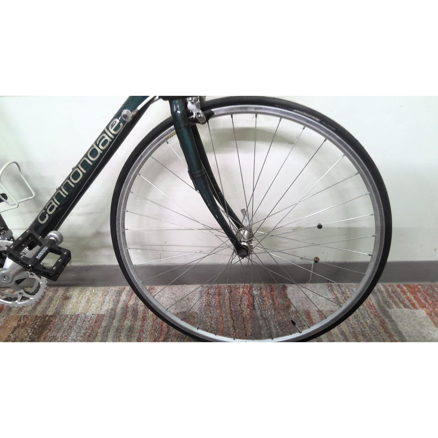 Cannondale R300 Road Bike