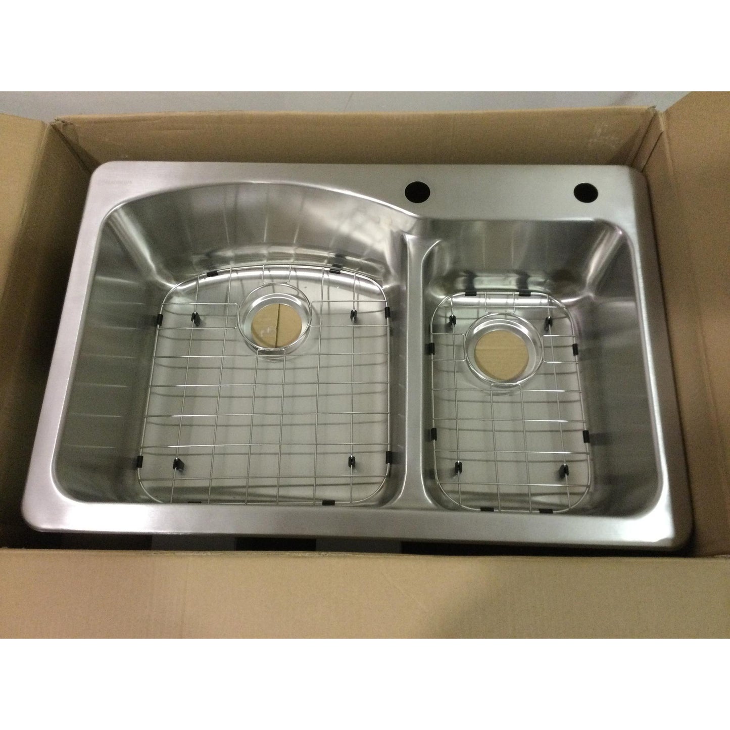 33" Double-Bowl 18-Gauge Stainless-Steel Sink