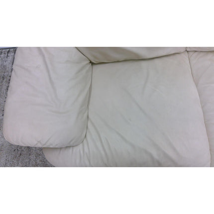 61" Loveseat