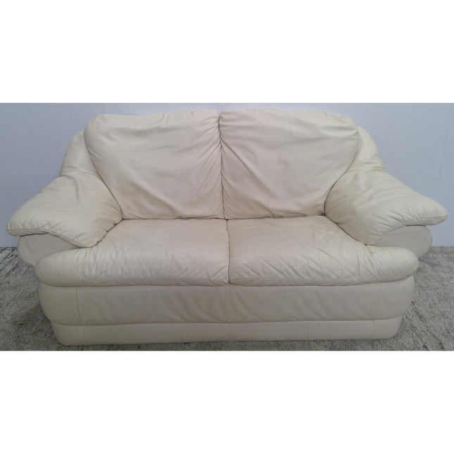 61" Loveseat