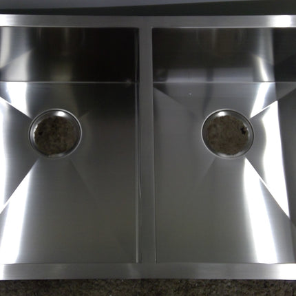 32" Undermount Double Bowl Stainless Steel Sink