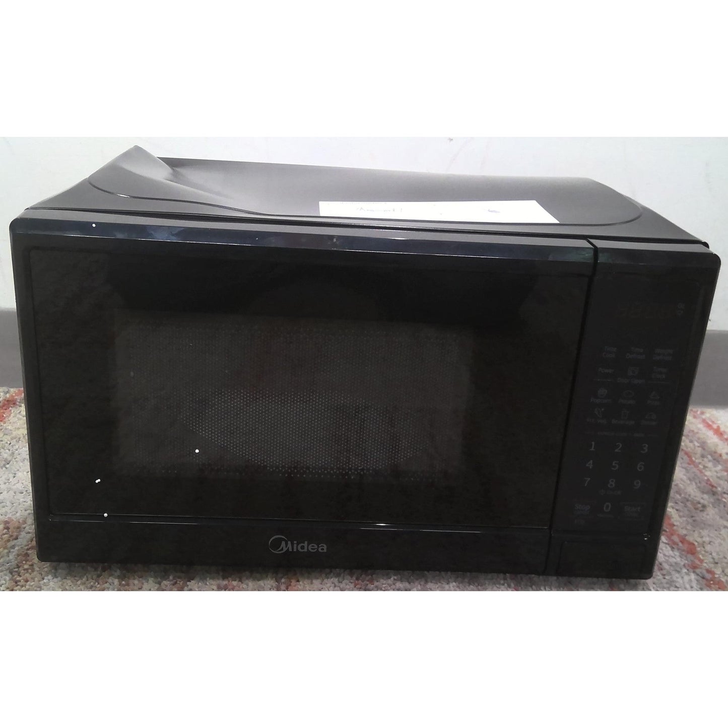 0.7-cu ft 700 -Watt Black Countertop Microwave