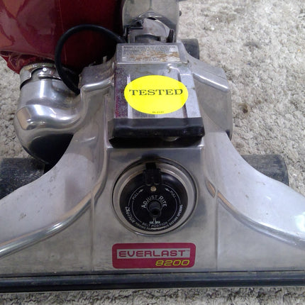 Vintage Royal Everlast 8200 Metal Upright Vacuum Cleaner