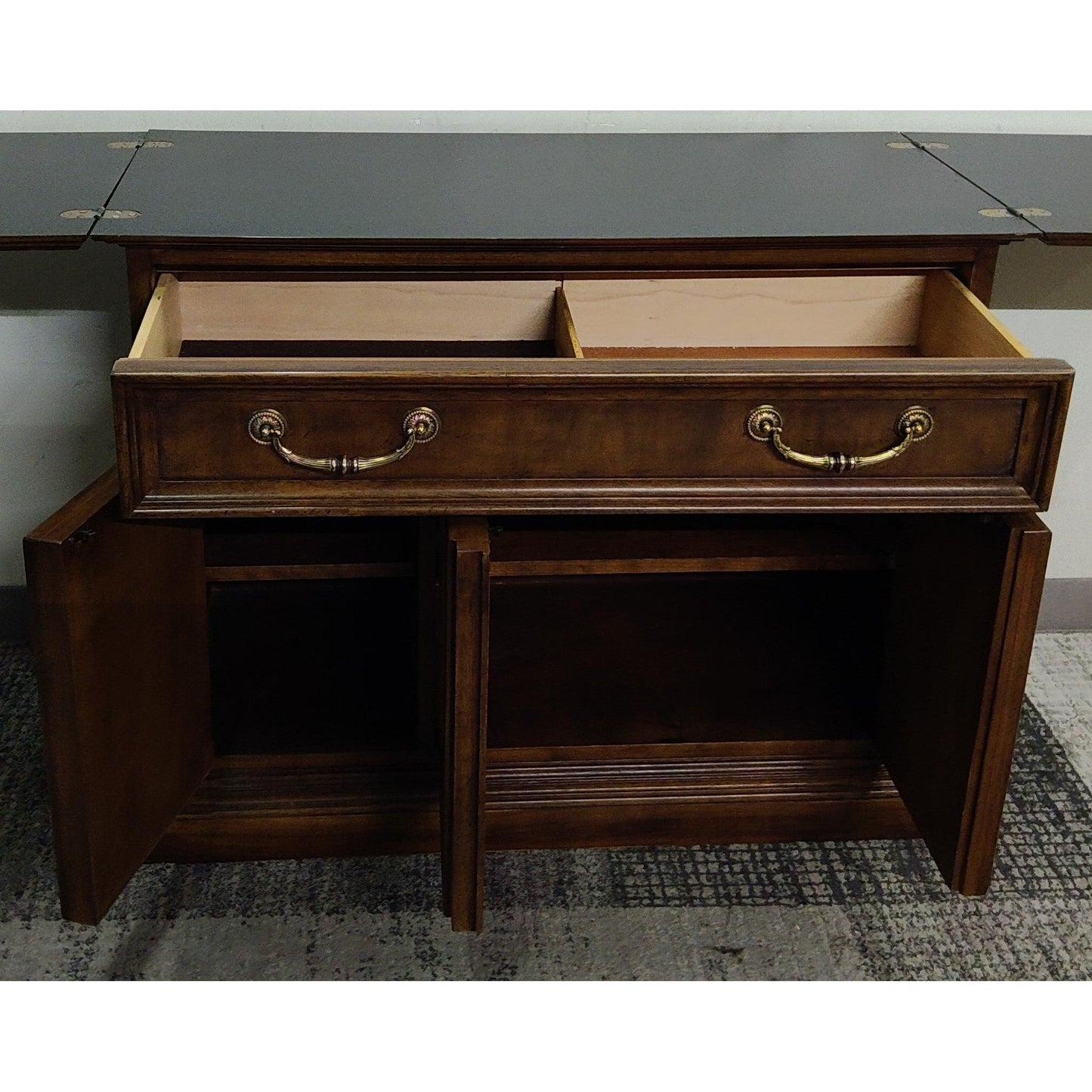 38" Flip Top Server