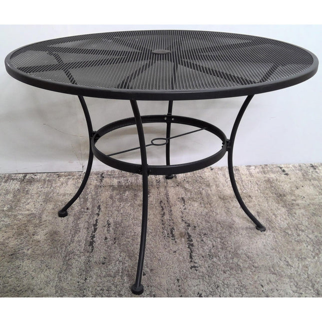 42" Black Round Metal Outdoor Table