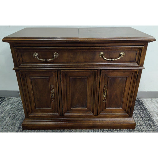 38" Flip Top Server