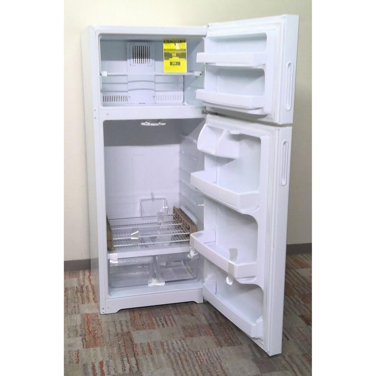 White Hotpoint Top Freezer Refrigerator