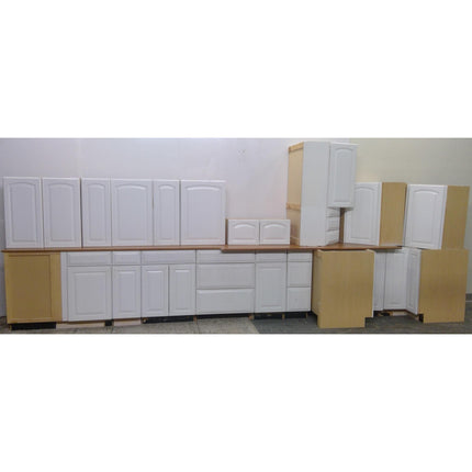 18 Piece White Cabinet Set