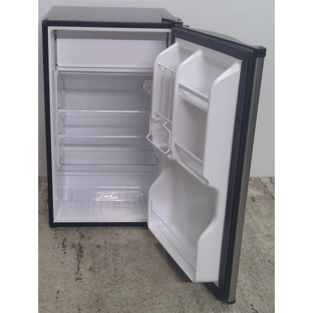 Magic Chef 4.4 Cu. Ft. Refrigerator