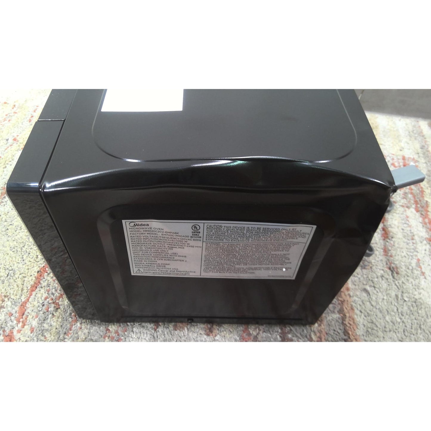 0.7-cu ft 700 -Watt Black Countertop Microwave