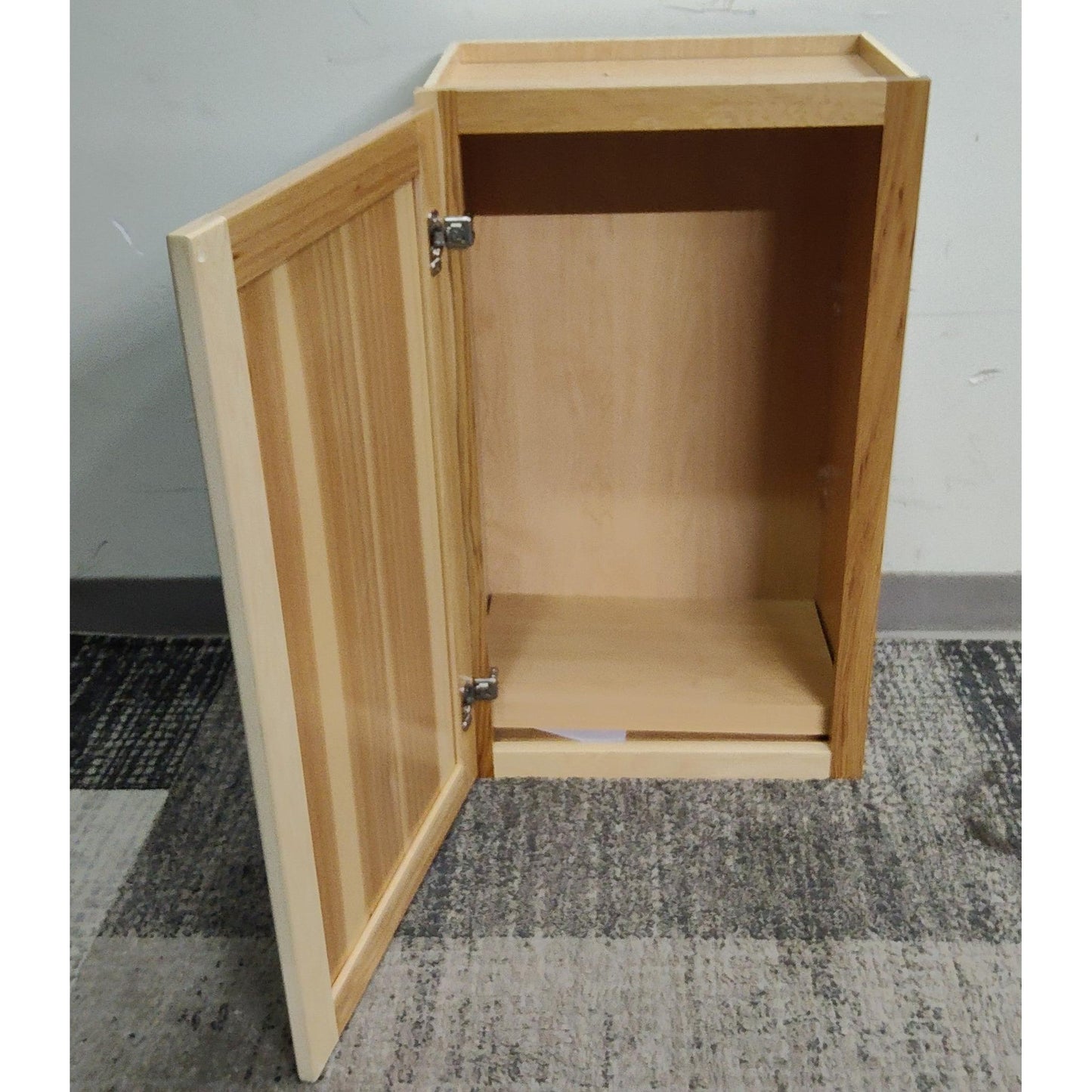 18" Upper Cabinet