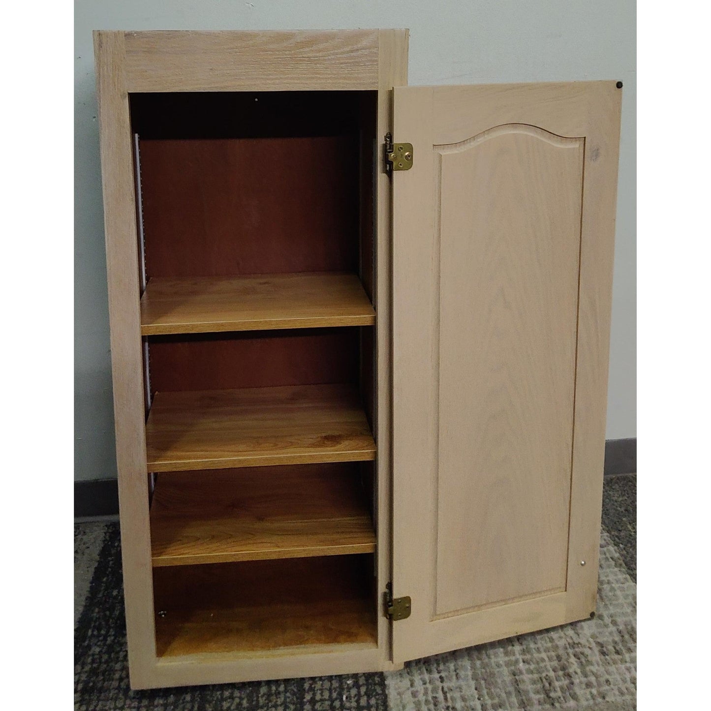 18" Upper Cabinet