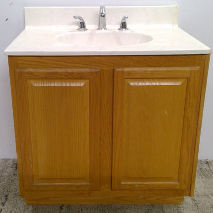 31" Bathroom Vanity with Cultured Marble Top and Faucet
