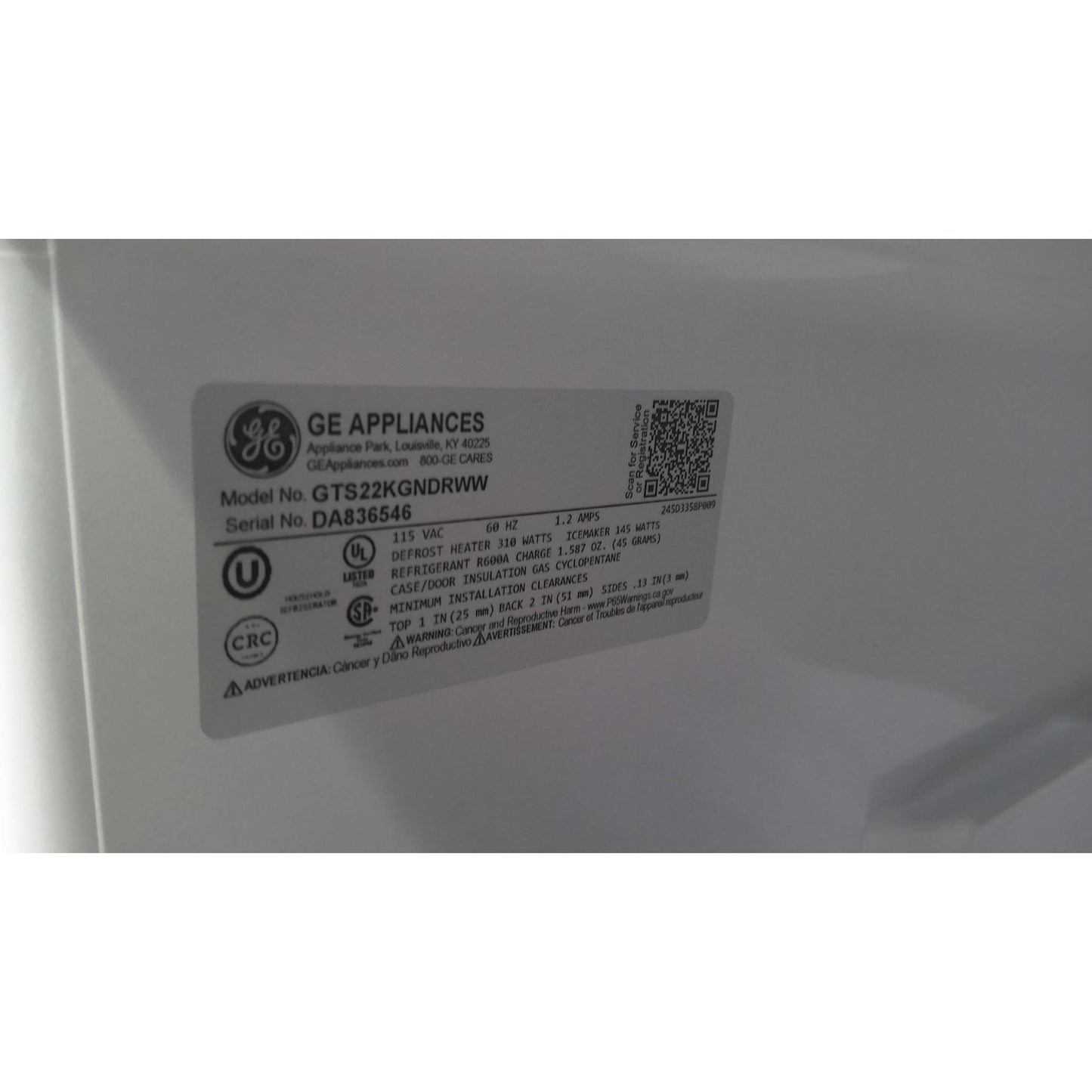 ReStore Select x GE 21.9 Cu. Ft. Top-Freezer Refrigerator - DA836546 - FL