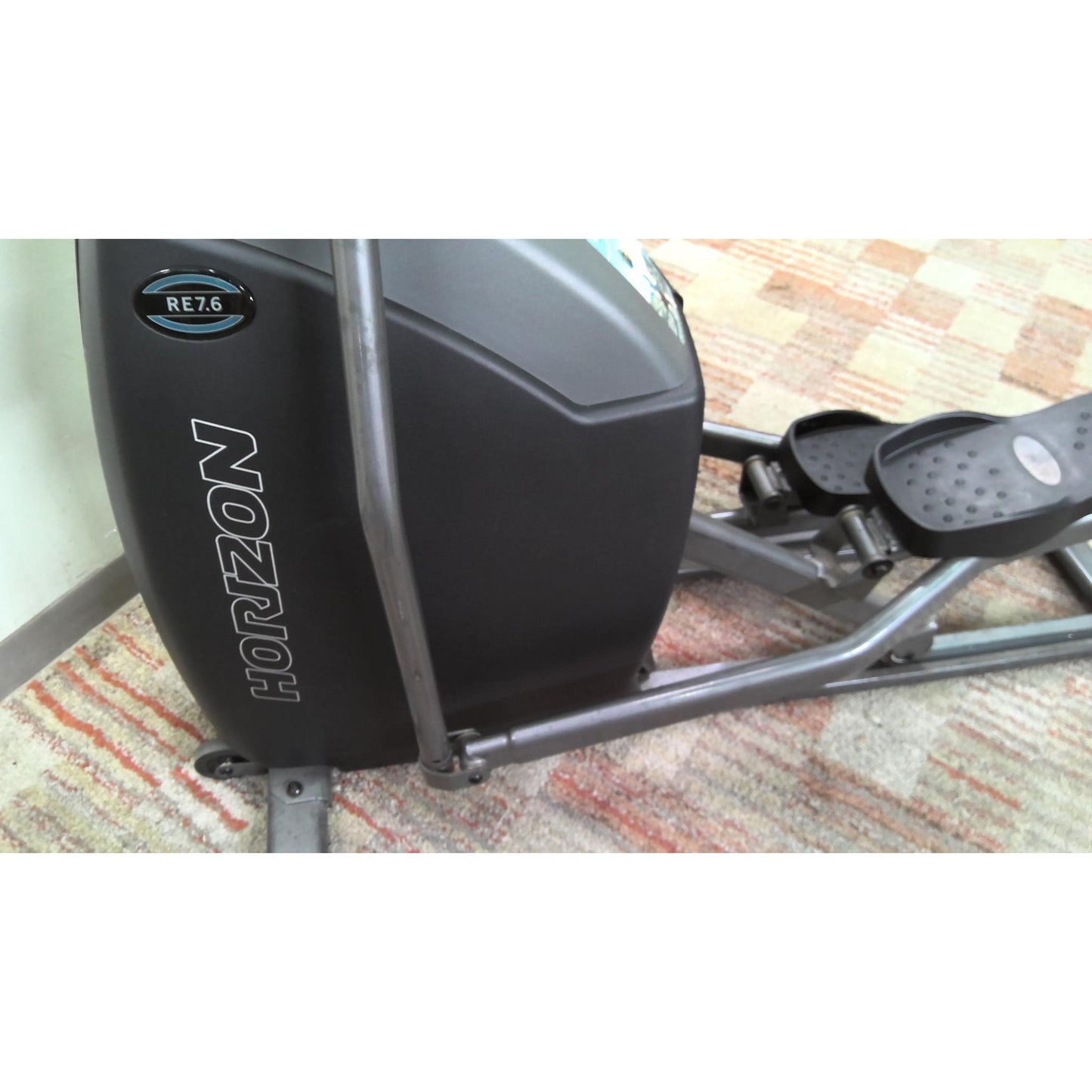 Horizon Fitness RE7.6 Elliptical