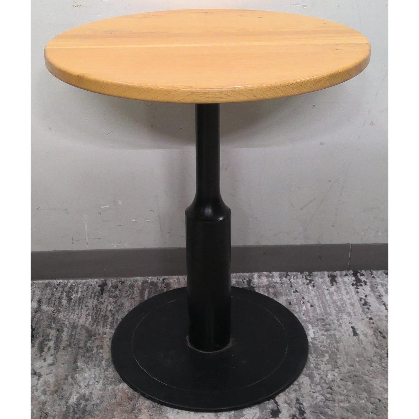 24" Round Table