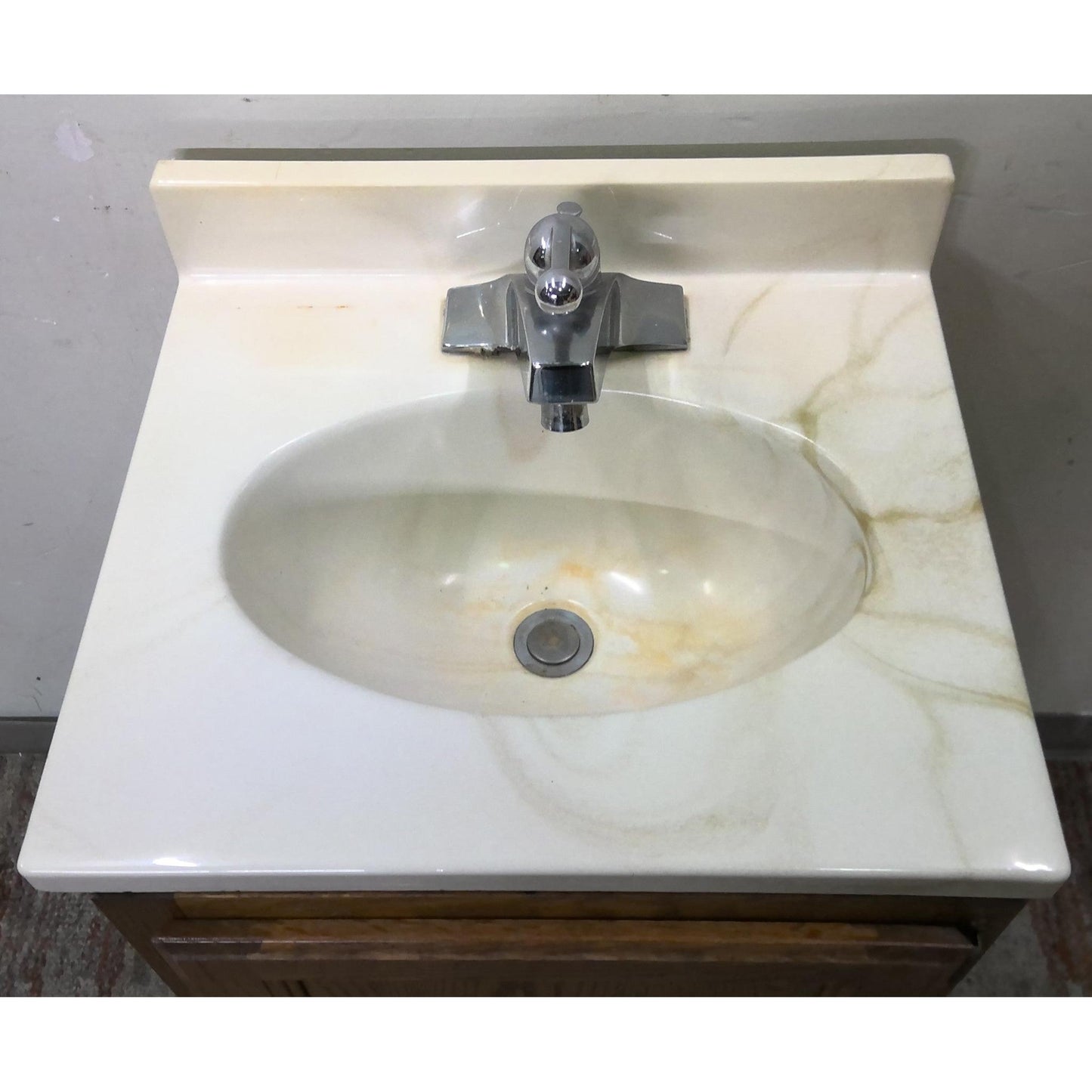 20" Vanity with Faucet
