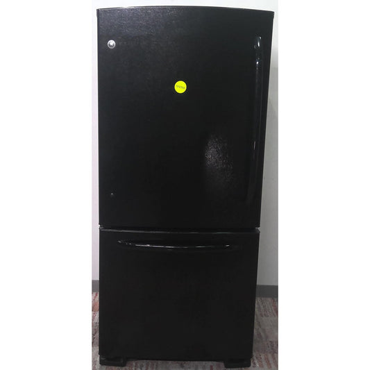 Black GE Fridge