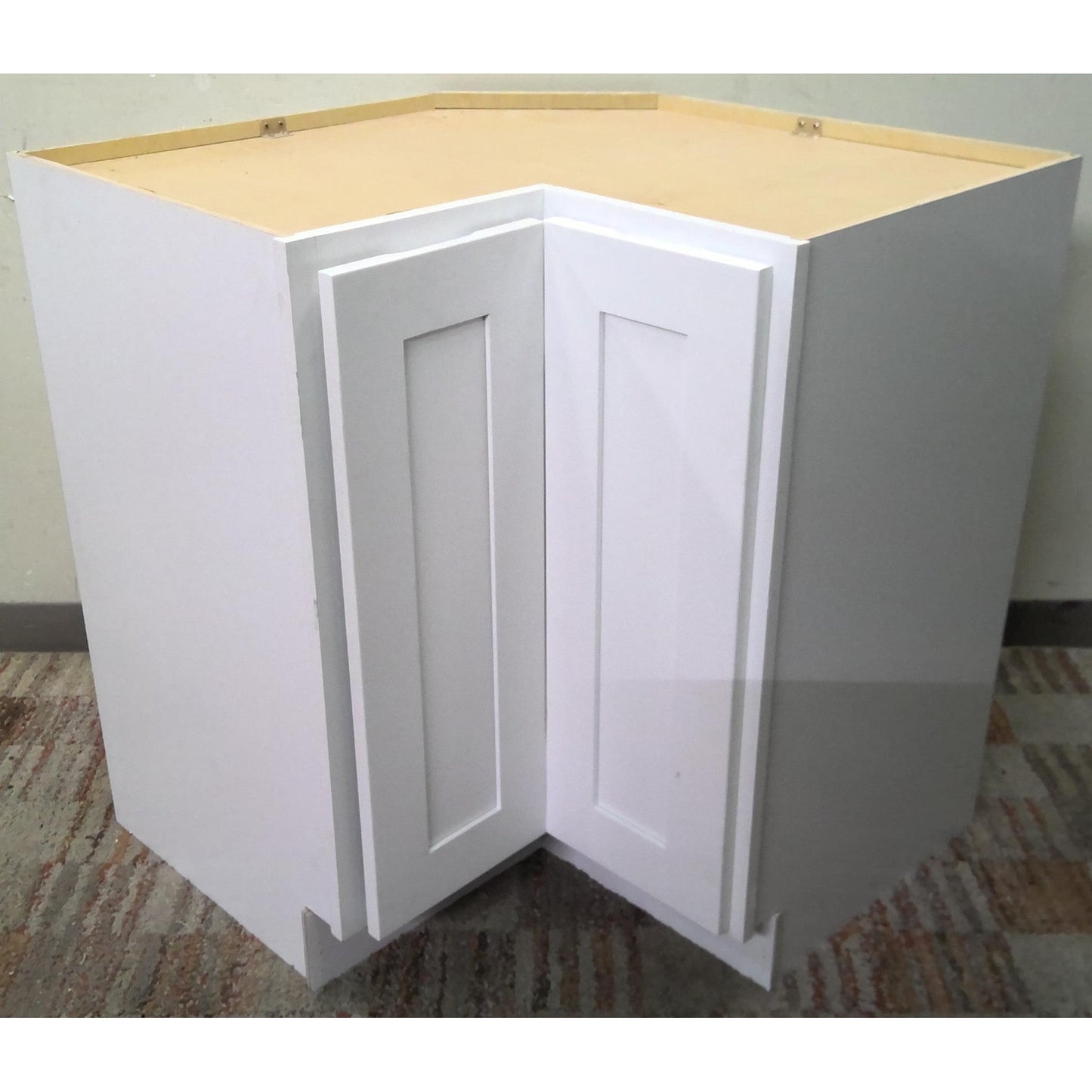 32" White Lazy Susan Corner Base Cabinet