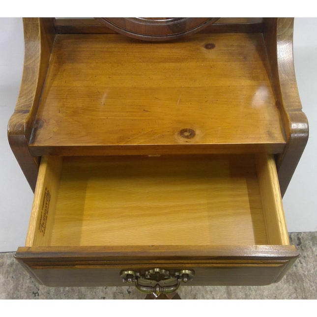 Shaving Stand