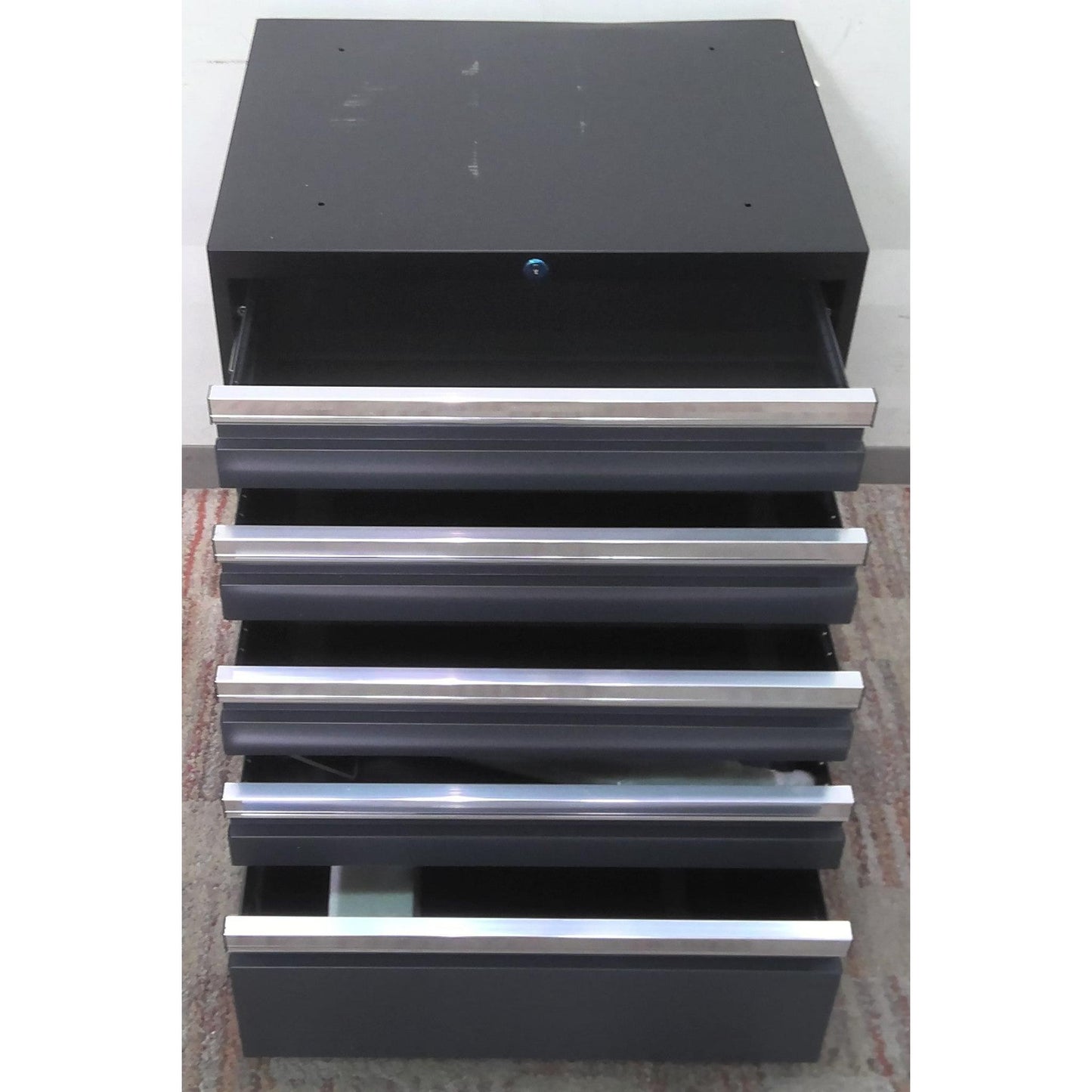 Black and Gray 5-Drawer Tool Cabinet