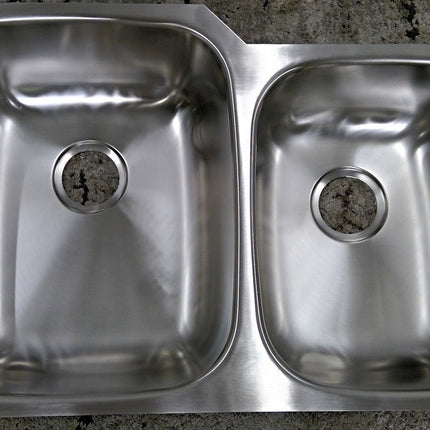 32" Undermount Double Bowl Stainless Steel Sink