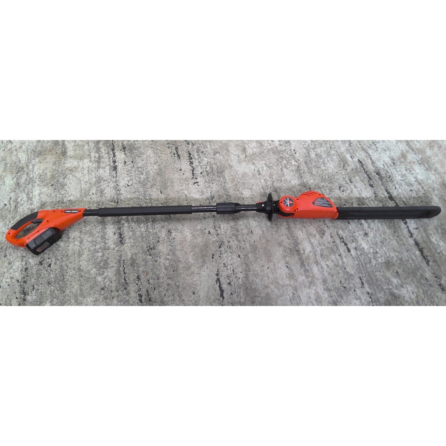 Black and Decker Cordless Pole Hedge Trimmer