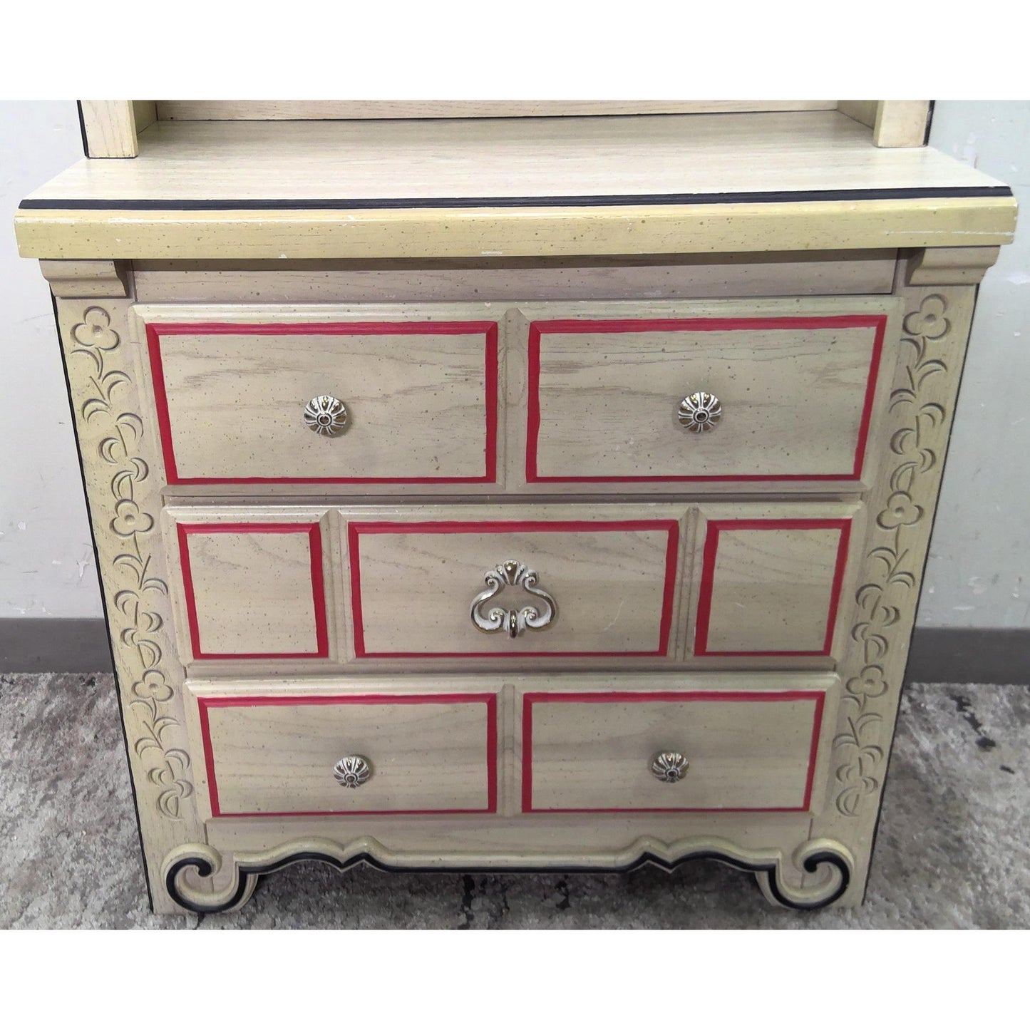 Small Dresser with Hutch