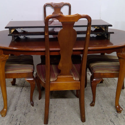 Dining Table with 4 Chairs