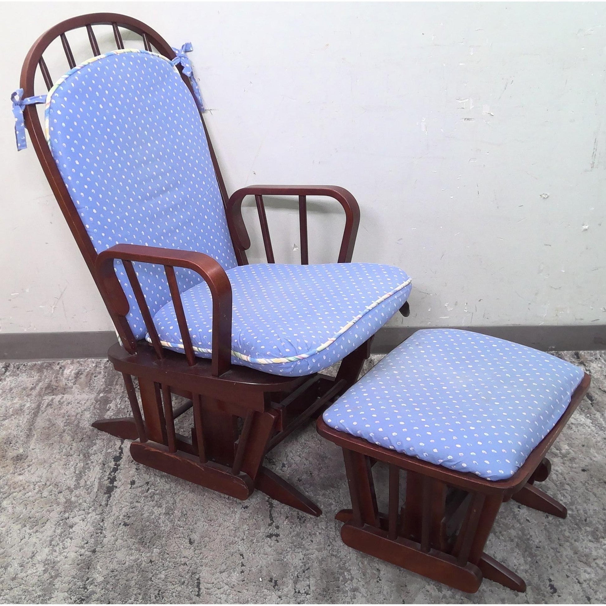 Glider Rocking Chair with Ottoman