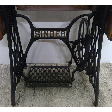 Vintage Singer Sewing Table (Added 08/11/2026)