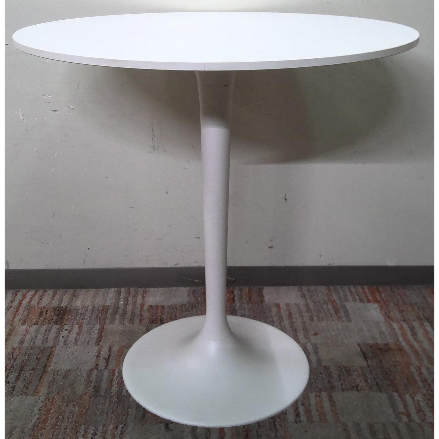 40" Round White Table