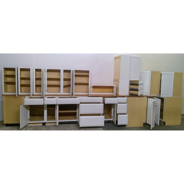 18 Piece White Cabinet Set