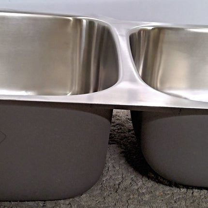 32" Undermount Double Bowl Stainless Steel Sink