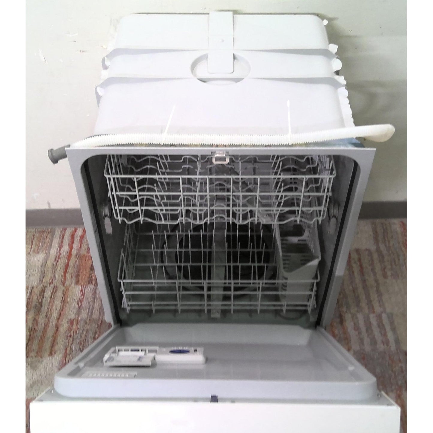 24" White Whirlpool Dishwasher