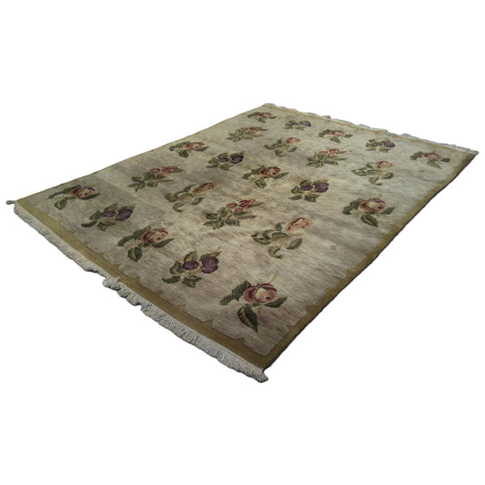 7'8" x 9'8" Floral Rug