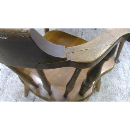 Round Wood Dining Table with 4 Chairs (Added 07/22/2026)